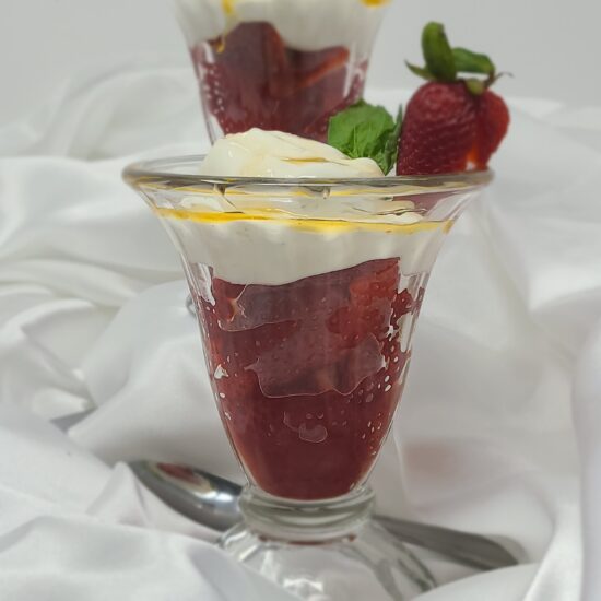 Strawberry Yogurt Parfait 1 glass